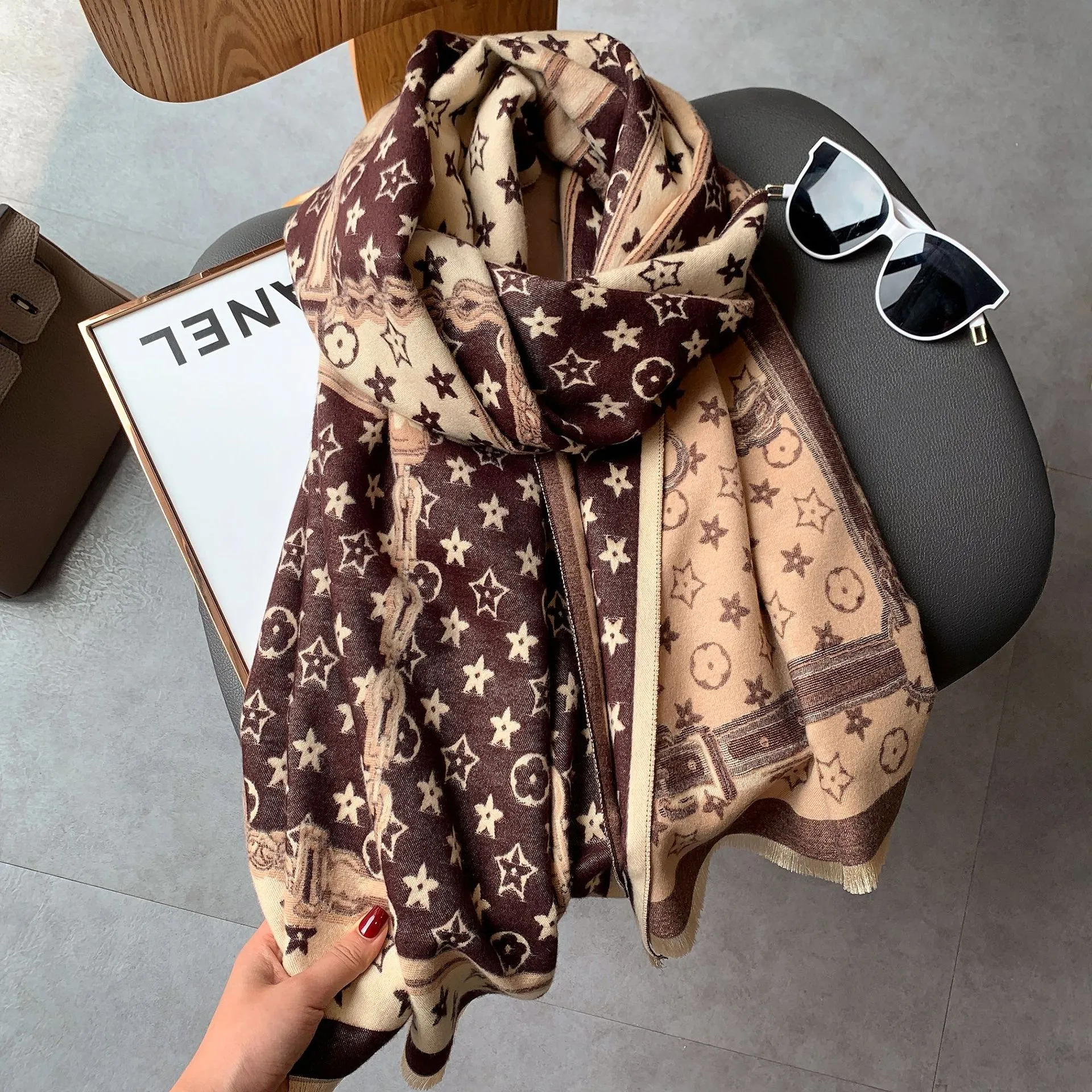 Cashmere Scarf Women's Warm Shawl in Autumn Winter Head Scarves for Women 180*65cm