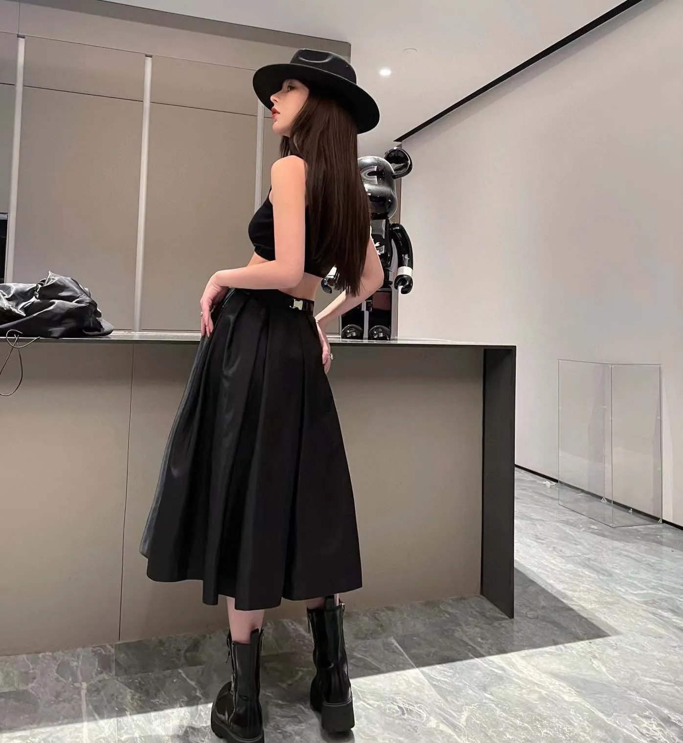 Fashion Women Skirt Trend Matching Nylon Inverted Triangle Designer Skirts High Quality Lady Dresses Black Color Size S-L