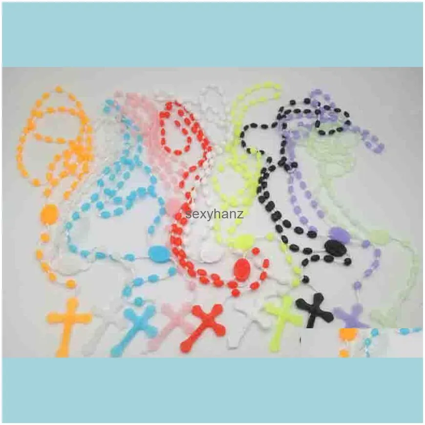 Catholic Rosary Necklace Plastic Rosary Religious Jewelry Jesus Cross Crucifix Pendant Necklaces Night Lumious Necklace drop shipping