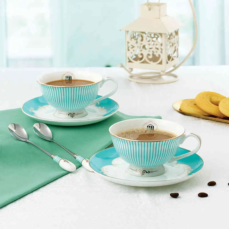 Europejska filiżanka kawy niebieski kości Chiny angielskie po południu zestaw herbaty teacup party tazas de cafe home napój prezent ślubny