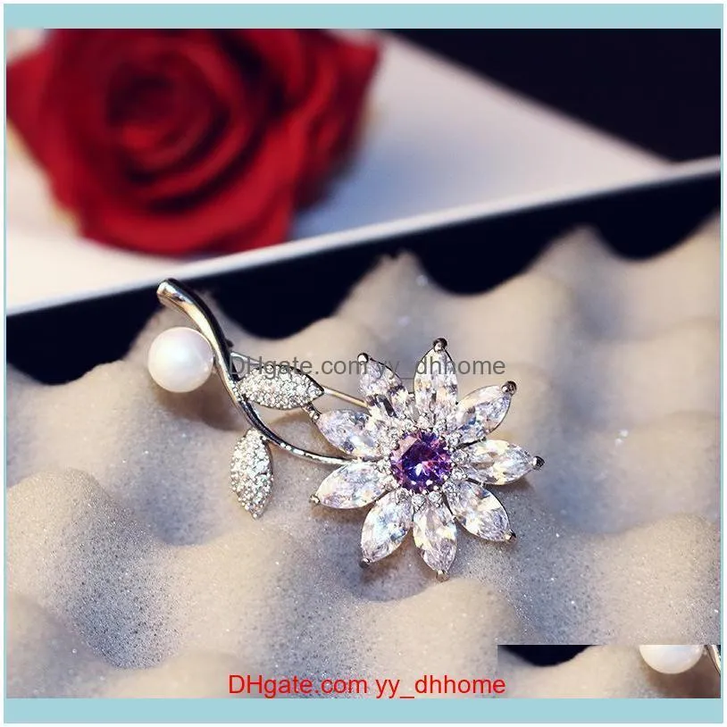 High-quality luxury pearl wild flower brooch temperament female micro-inlaid zircon delicate brooch fashion trend brooch jewelry