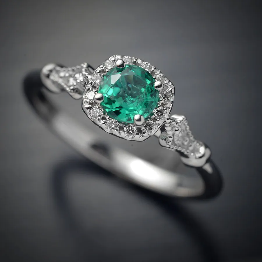 Zhenrong con incrustaciones verdes anillo de color joyería de las mujeres 2L2E