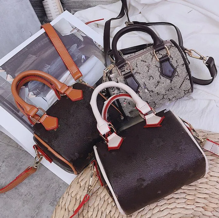 Bebek Çanta Moda Kız Prenses Crossbody Çanta Aksesuarları Sıfır Cüzdan Kızlar Çanta Mini Sikke Çanta