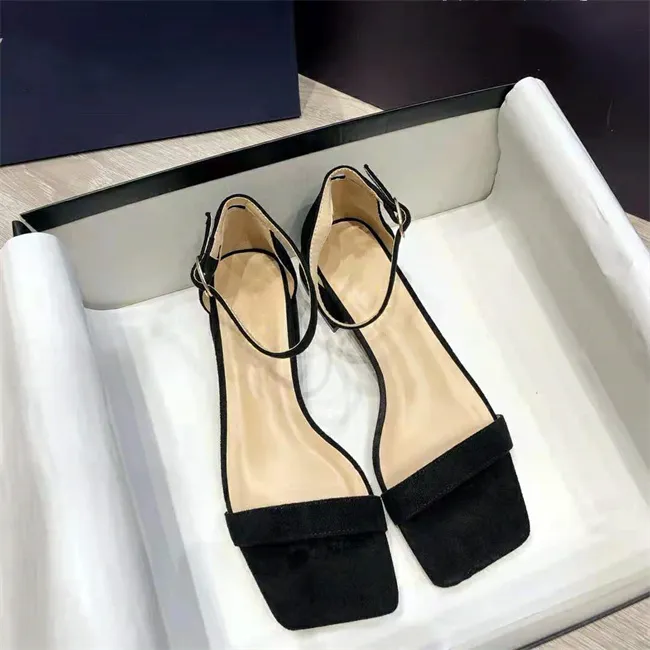 2021 Pearl strap sandals Ladies luxury quality sandalss fairy styles style Fashion design versatile casual High-end simple atmosphere Three colors available