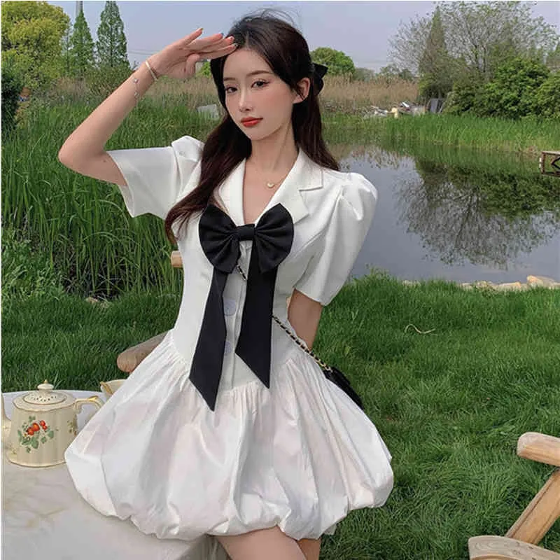 Matakawa Ball Gown Dräkt Klänning Kvinnor Vintage Bow Slim Waist Robe Femme Puff Kjol Sommar Korta Klänningar Puff Sleeve Robe Femme 210513