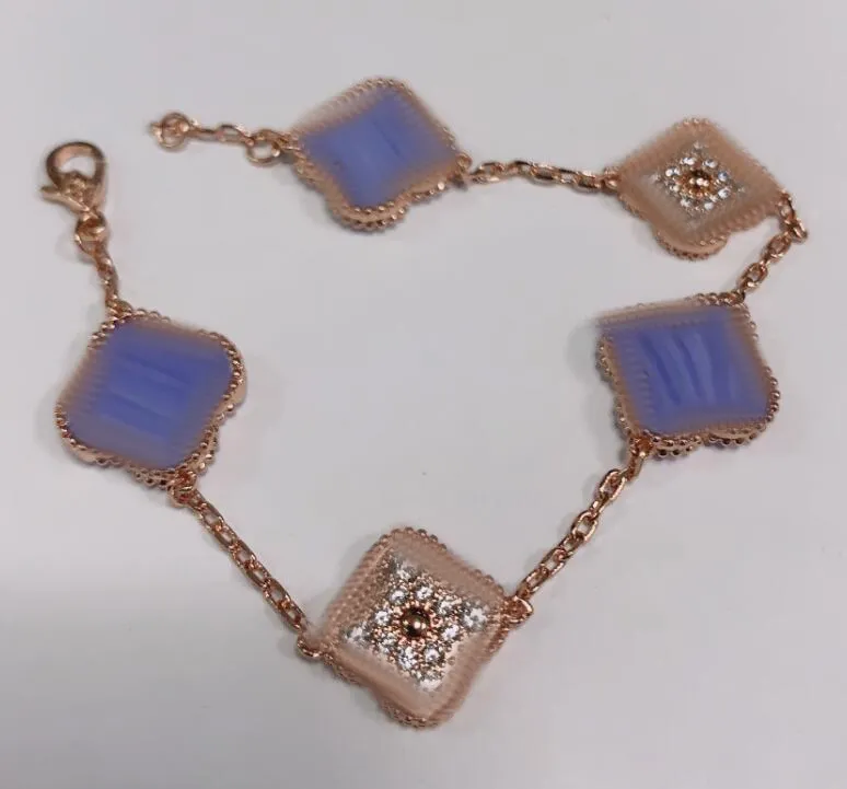 Bracelet de créateur de diamants entre trèfles à quatre feuilles en or rose, chaîne à trois couleurs, commande pouvant être notée, bijoux de haute qualité, cadeaux pour femmes avec boîte