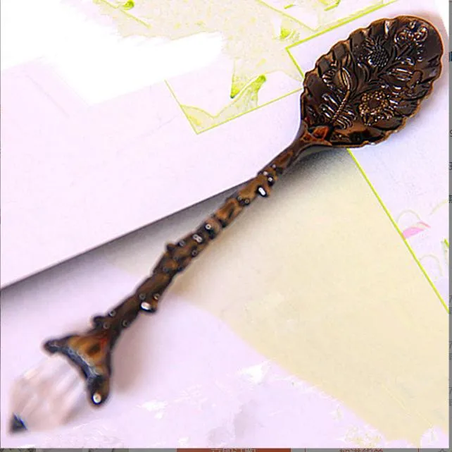 Royal Metal spoon Carved Coffee Spoons Forks with Crystal Head Kitchen Fruit Dessert Ice-cream Scoop gift Metal Spoons