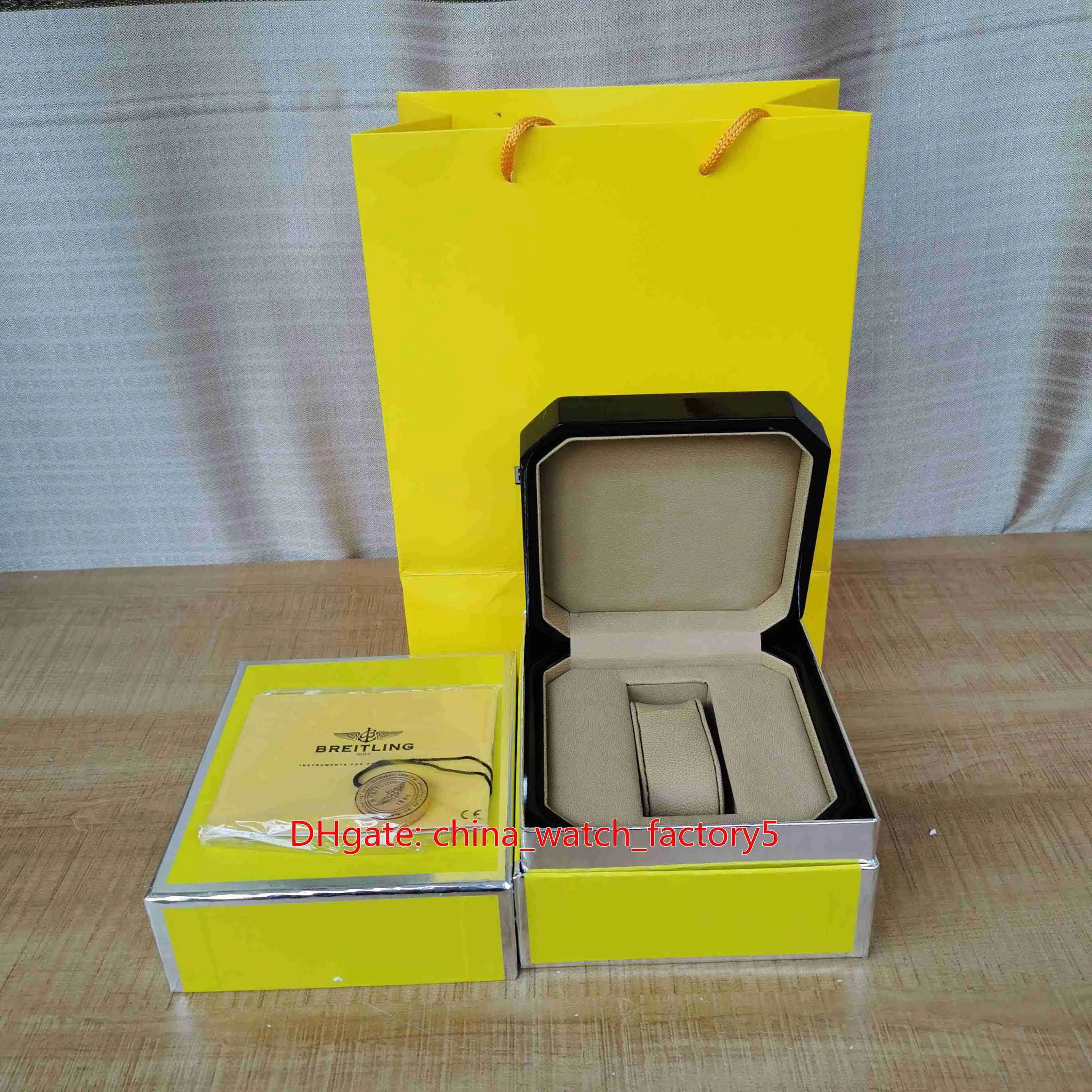 Klassisk högkvalitativ BL1884 Watches Boxes Fashion Yellow Watch Original Box Papers Wood Leather Handväska för Chronospace Superaveng298e