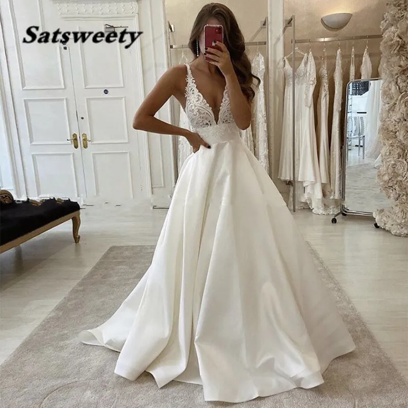 Summer Beach Sukienka ślubna 2022 Sexy Spogghetti Paski Głębokie Dekolt Bride Sukienki Sweep Pociąg Vestidos de Noiva Hot