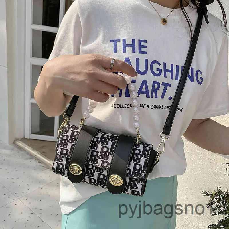 アウトレットストア ラグジュアリーバッグとハンドバッグdクイーン22新しいファッションパール手刺繍ボストンピローの女性のトレンドワンショルダー対角 在庫なし Vtech Computer Com