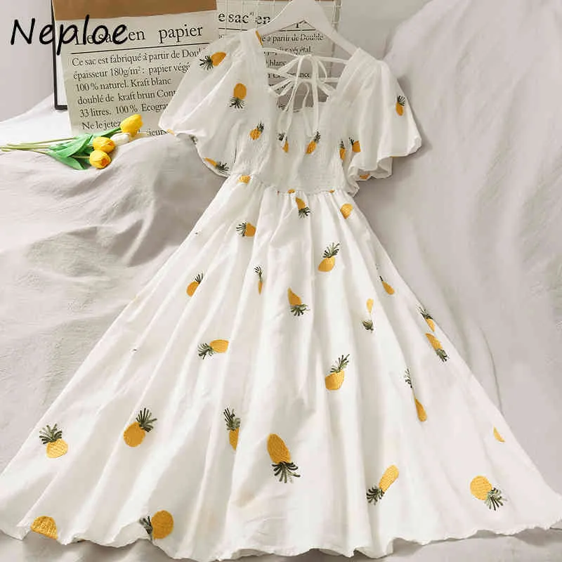 NEPLOE Nowy Elegancki Square Collar Dress Summer Ananas Print White Midi Vestidos Kobiety Big Swing A-Line Party Dresses 210423
