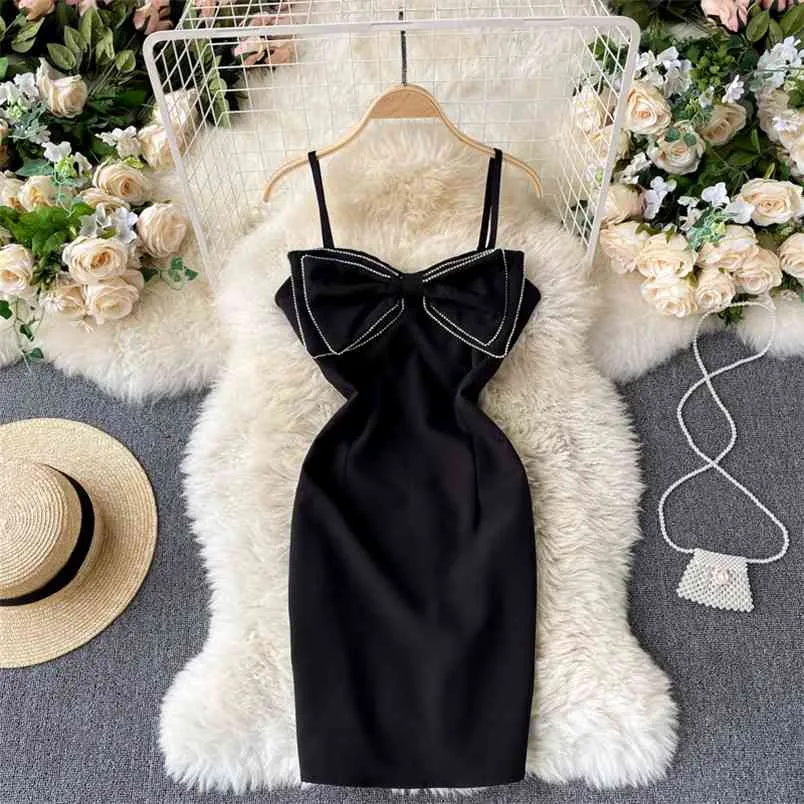 Temperamento de verão Vestidos Feminino Cinta de Halter com decote em v com diamante Bowknot cintura e fino mini vestido quadris gk081 210506