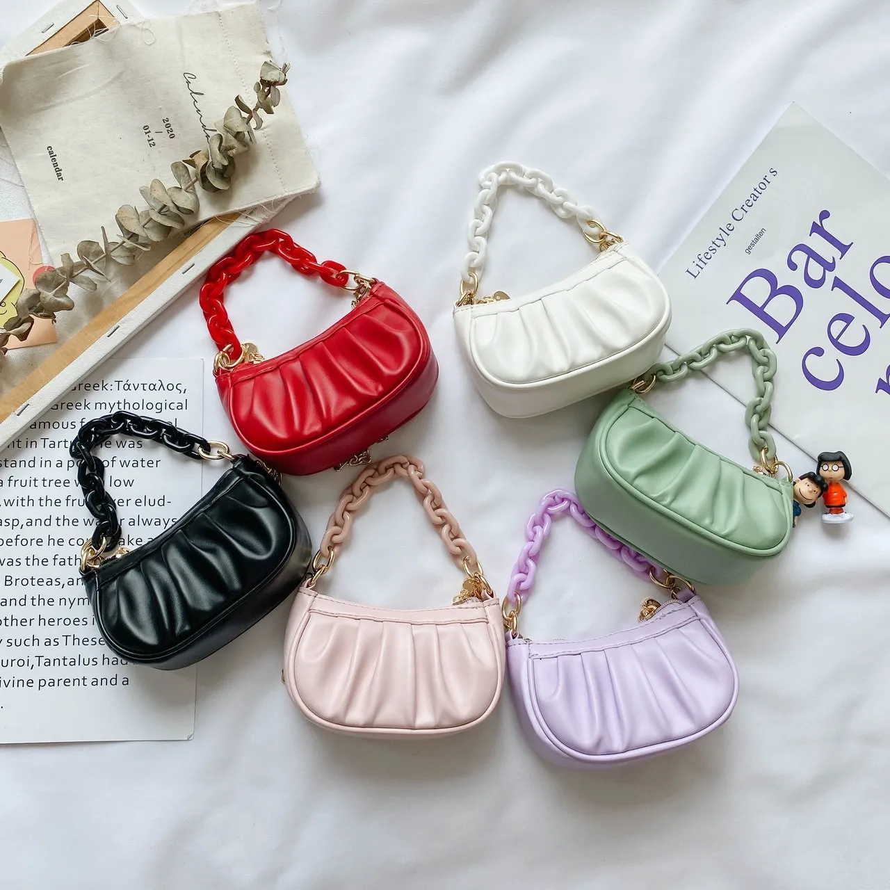 Sweet Princess accessories acrylic chain children s messenger Purse Girls Fashion Korean fold parent child handbag wholesale Cute little pocket gift