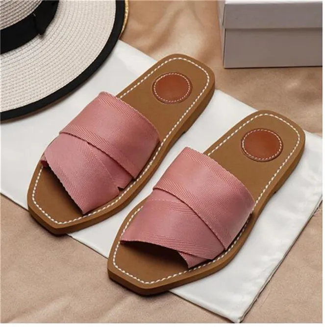 aw 2021 Newest Branded Women Woody Mules Fflat Slipper Deisgner Lady Lettering Fabric Outdoor Leather Sole Slide Sandal