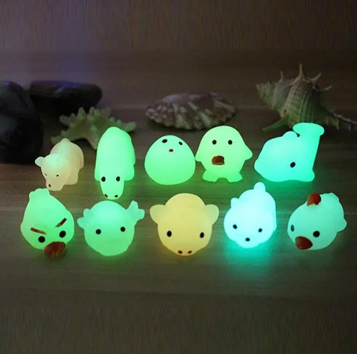 Luminous Squeeze Toy Cute Pet Seal Animal Pinching Pressure Reliever Stress Gifts Kawaii Style Color Random DLH315