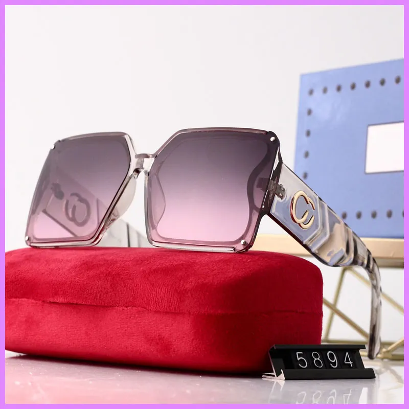 Verano 2021 Gafas de sol de moda Mujeres Diseñador para hombre Gafas de sol Playa al aire libre Conducción Gafas casuales Cartas con caja de alta calidad D2111032F