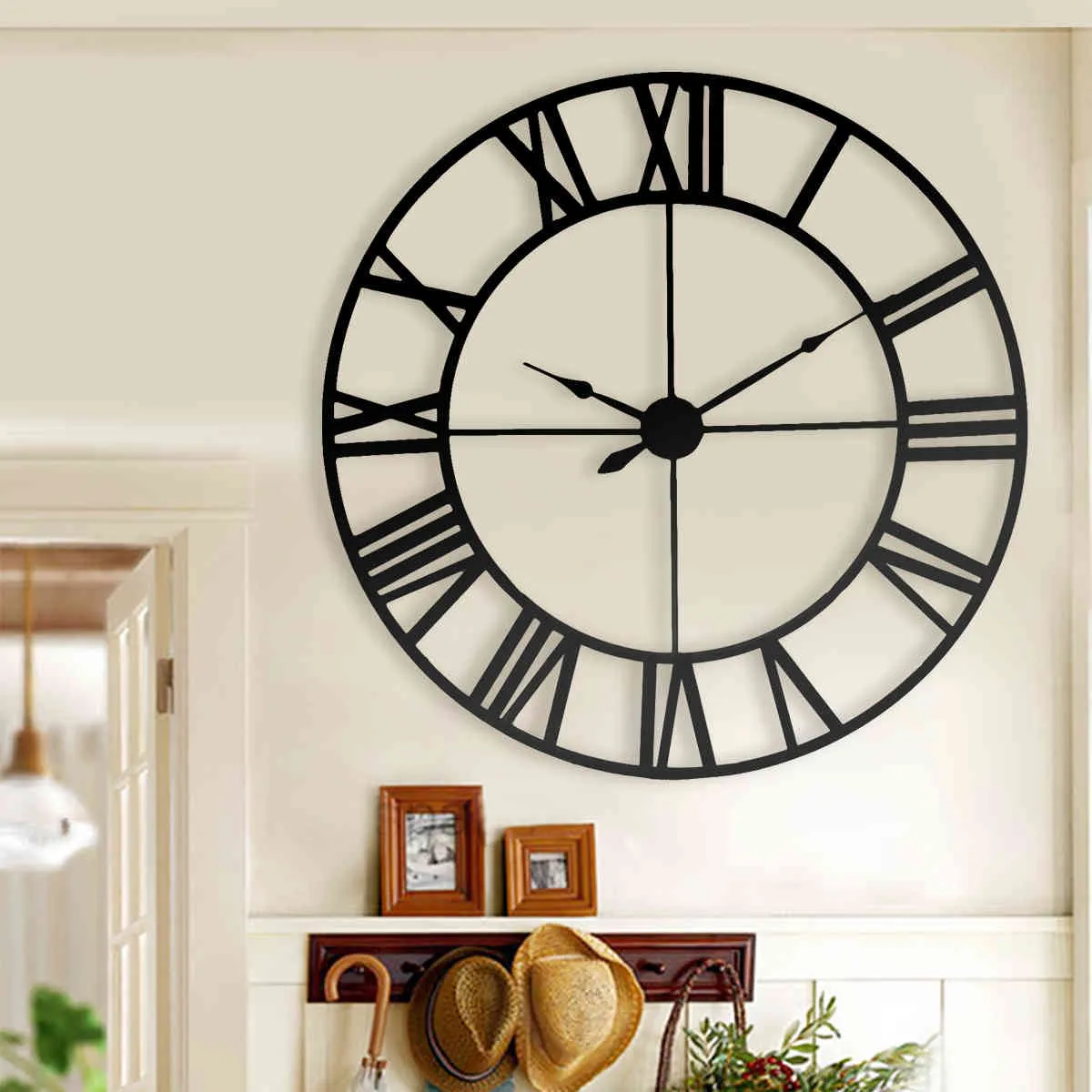 80 cm moderne 3D-große Retro-Wanduhr aus schwarzem Eisen mit hohlen römischen Ziffern und Heimdekoration auf der 210414