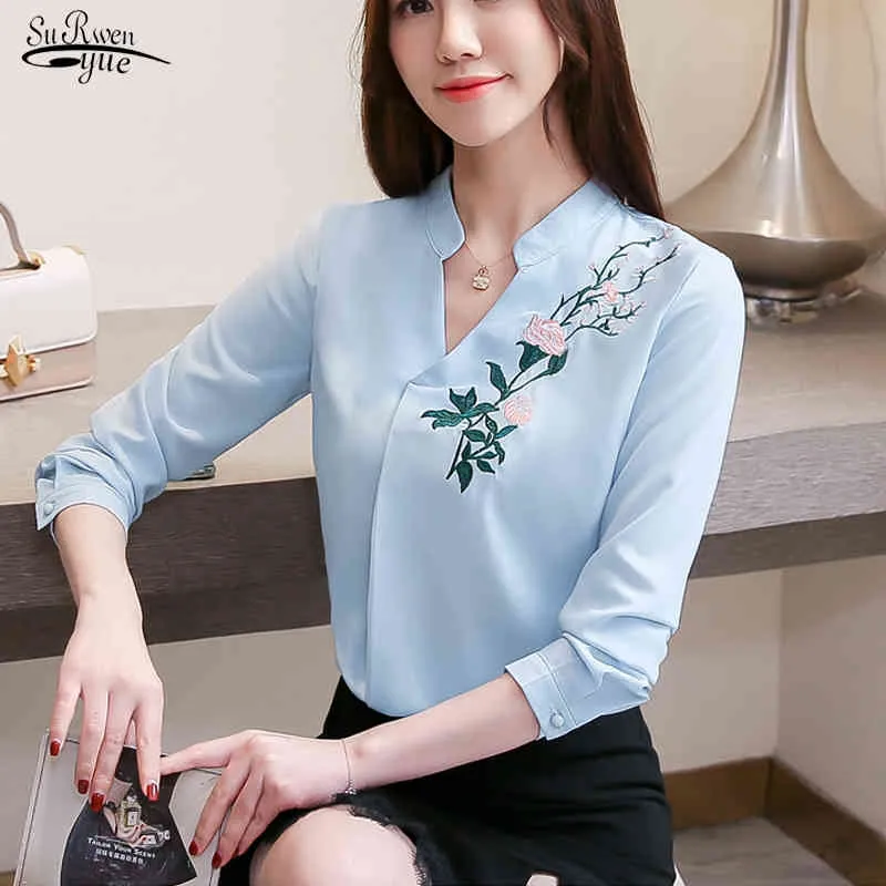 Spring Aankomst Women Shirts Chiffon Lange Mouw Dames Tops en Blouses Pullover V-hals Geborduurde kleding 8225 50 210508