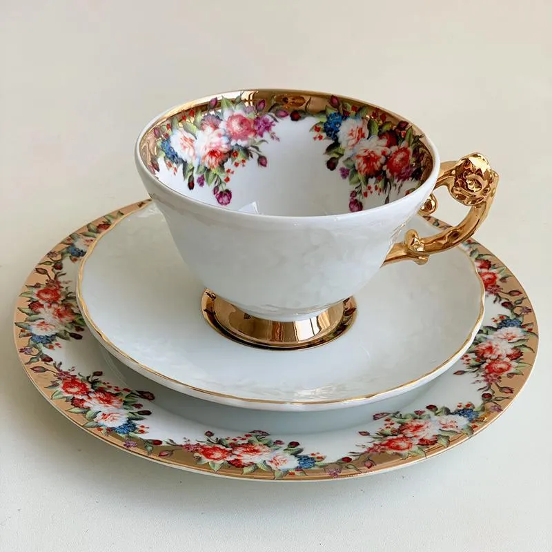 Tazas y platillos creativos de café, juego de Tazas y platillos de porcelana, taza nórdica Vintage de flores, Tazas estéticas, Desayuno Originales, Cerámica