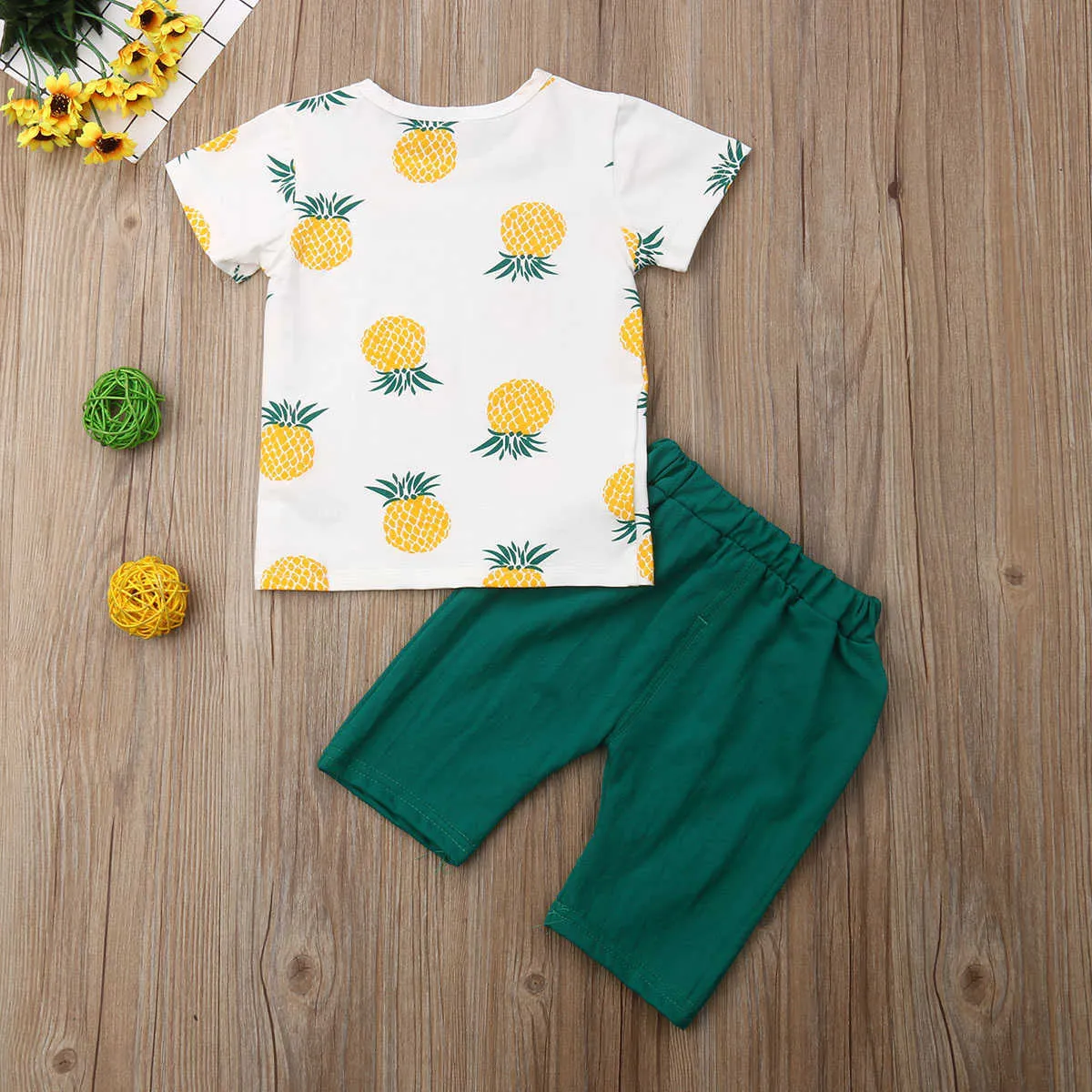 Pineapple baby clothes shop