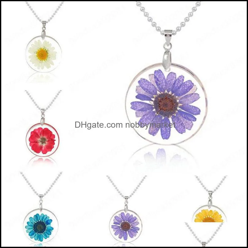 Natural Dried Flower Pendant Necklaces for Women Transparent Resin Real Dry Flower Round Necklaces Jewelry Gift