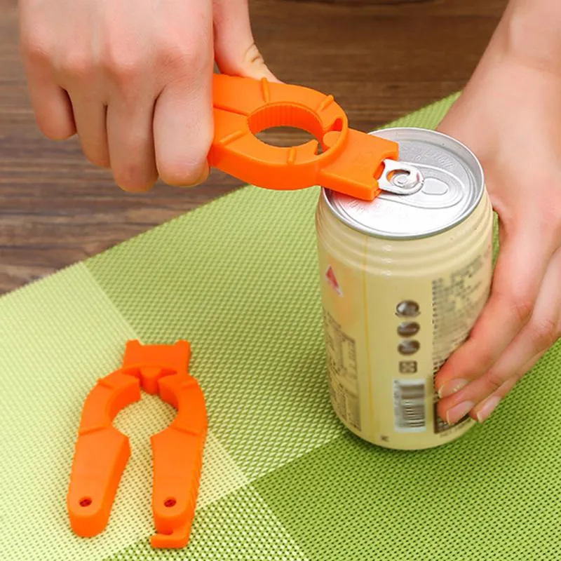 Simple Beverage Beer Opener Portable Outdoor Openers Camping Party Multi-Function plastic Hanging Openper Bar Kitchen Tools DH7550