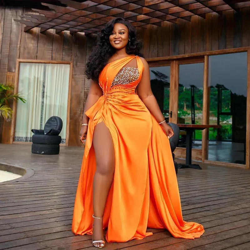 Arabe Aso Ebi Orange Cristaux Perlés Robes De Soirée Haute Split Robes De Bal Une Épaule Fête Formelle Réception Porter