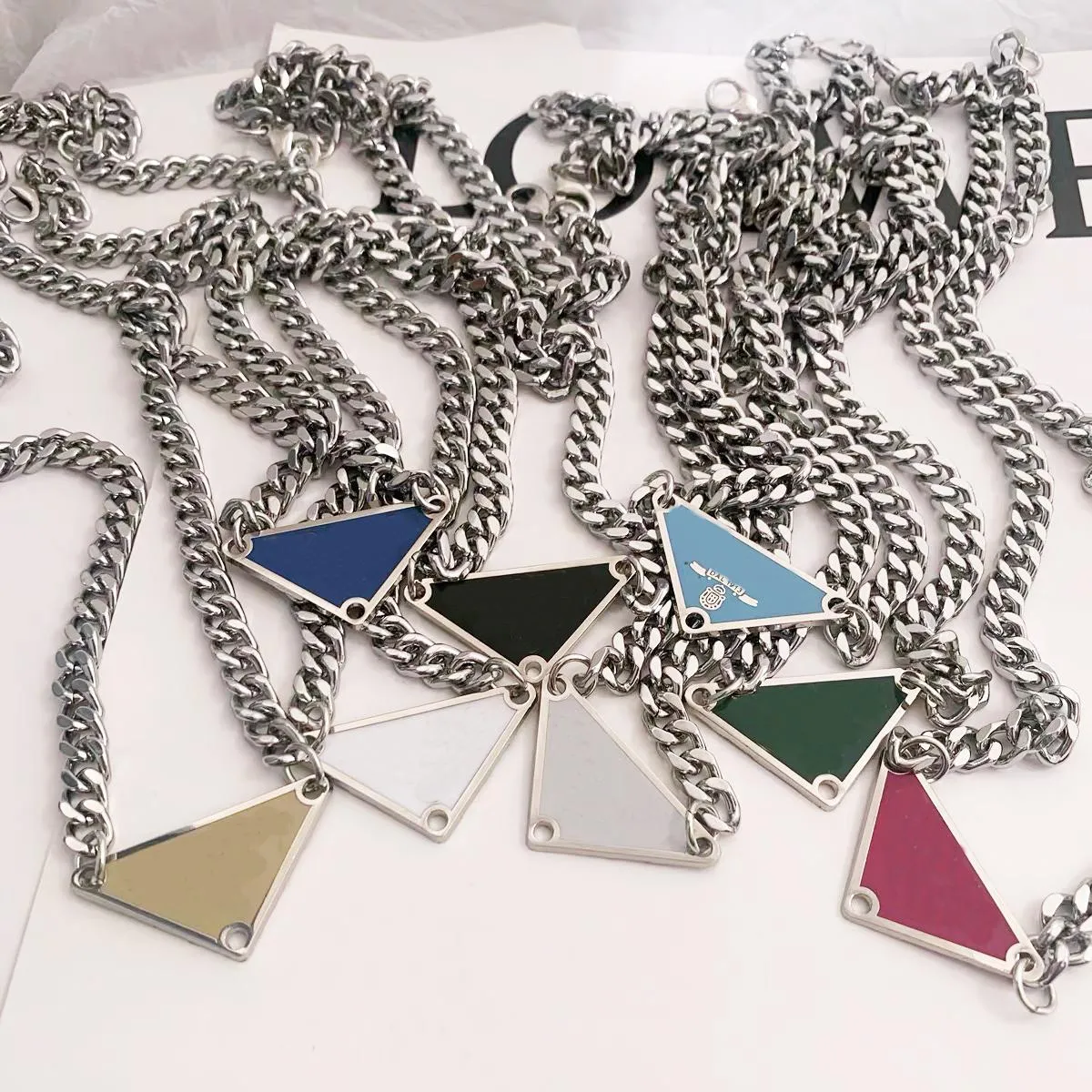 2021 luxurys Sale Pendant Necklaces Fashion for Man Woman 48cm Inverted triangle designers brand Jewelry mens womens Highly Quality 19 Model Optional