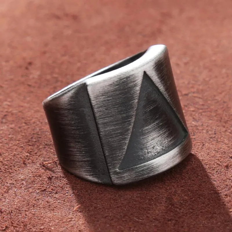 Anillos de racimo retro simple vikingo valknut anillo triángulo nórdico antiguo acero inoxidable biker hombres moda joyería regalo al por mayor