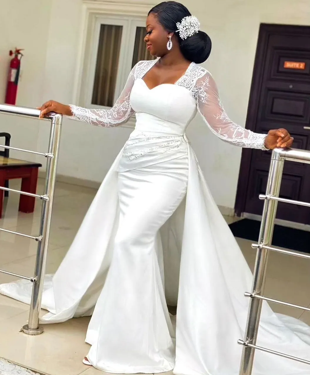 2021 grande taille arabe Aso Ebi dentelle perlée sirène robes de mariée manches longues Satin balayage Train robes de mariée ZJ404