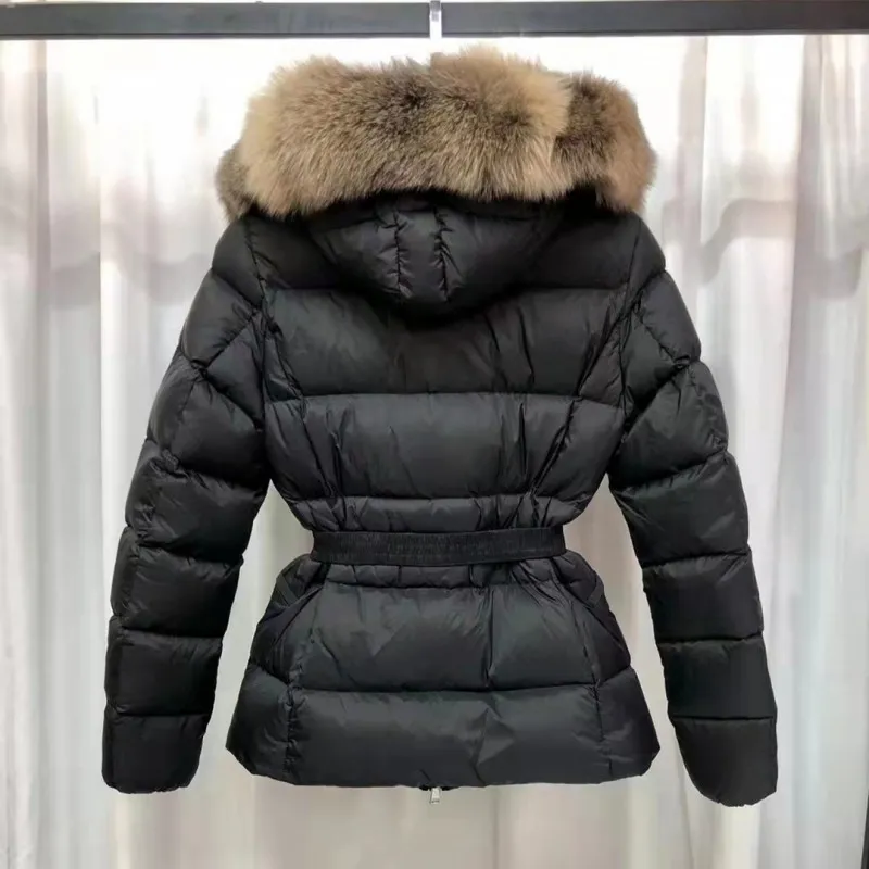 Jaqueta de inverno requintada de casaco de inverno, parka de moda quente com feminina de rodapé de Belt Women Great Women