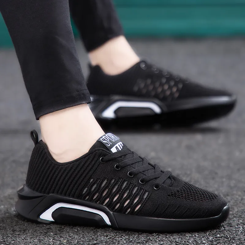 Yüksek kaliteli varış erkekler kadın spor koşu ayakkabıları moda siyah beyaz nefes alabilen koşucular açık spor ayakkabılar boyutu 39-44 wy10-1703