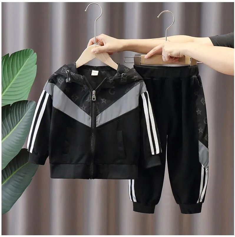 Baby Boys Tracksuits Conjuntos de roupas Primavera Fall Kids Sportswear Zipper Capeted Jaquetas + Calças 2 Pcs Set Crianças Outfits Menino Terno