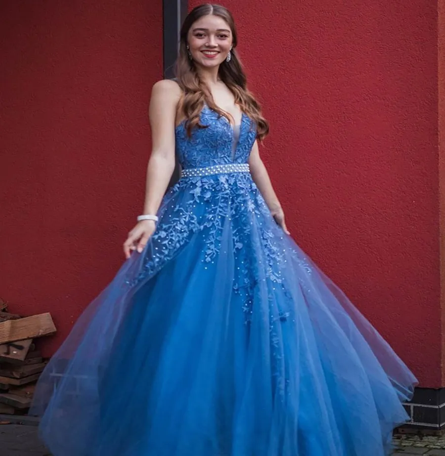 Elegantes blaues langes Ballkleid mit V-Ausschnitt und Spitze, sexy Perlen, bodenlanger Tüll, Abendkleider in Übergröße, rückenfrei, formelle Partykleider 2021, besondere Anlässe