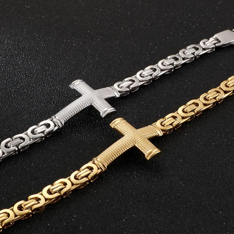 Regali di moda Bracciale a catena bizantina con croce in fusione d'oro per uomo Bracciale in acciaio inossidabile da 9 mm Gioielli da 8,66 pollici