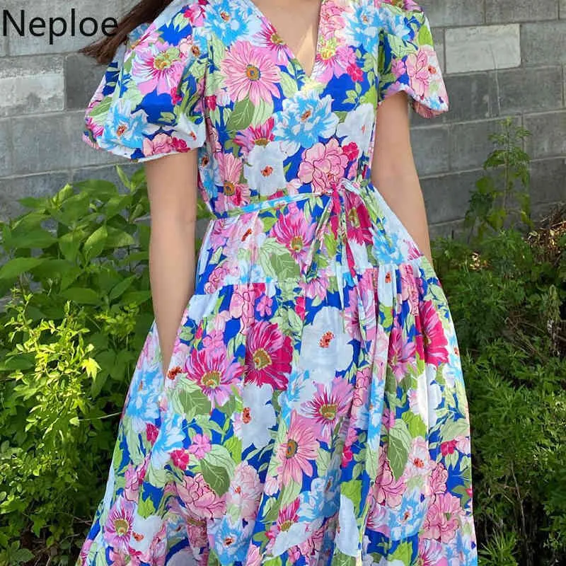 Neploe Maxi Sukienki dla Kobiet Koreański Vintage Eleganckie Vestidos Mujer V-Neck Rękaw Puff Robe Lace Up Slim Floral Dress 210422
