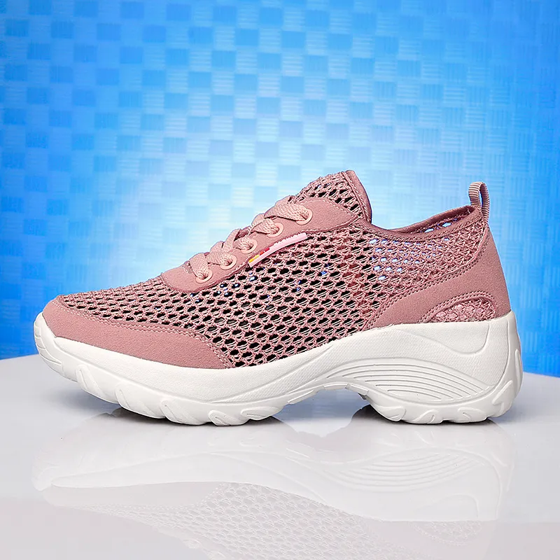 2021 Designer Running Skor För Kvinnor Vit Grå Lila Rosa Svart Mode Mens Trainers Högkvalitativa Utomhus Sport Sneakers Storlek 35-42 QE