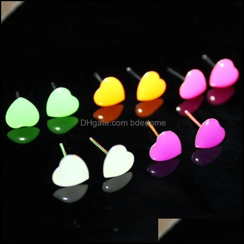 Beautifully fashion new romantic alloy jewerly earrings luminous for women channel Stud Earrings