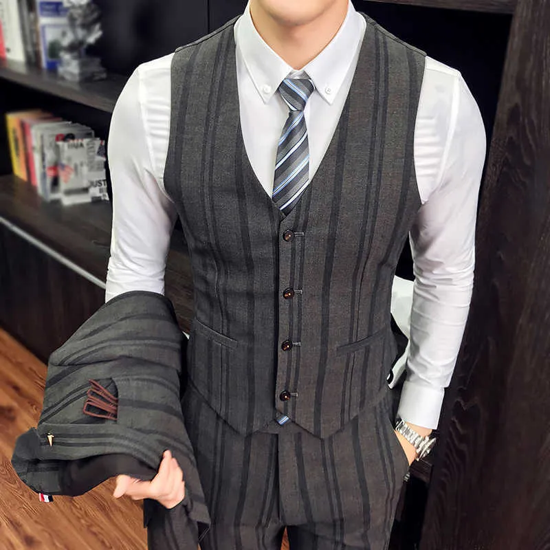 Stripe Formal Business Ärmlös Waistcoat Mäns Dräkt Klänning Vest Bröllop Vest Slim Fit Tuxedo Gilet Autum Vinterkläder 210527