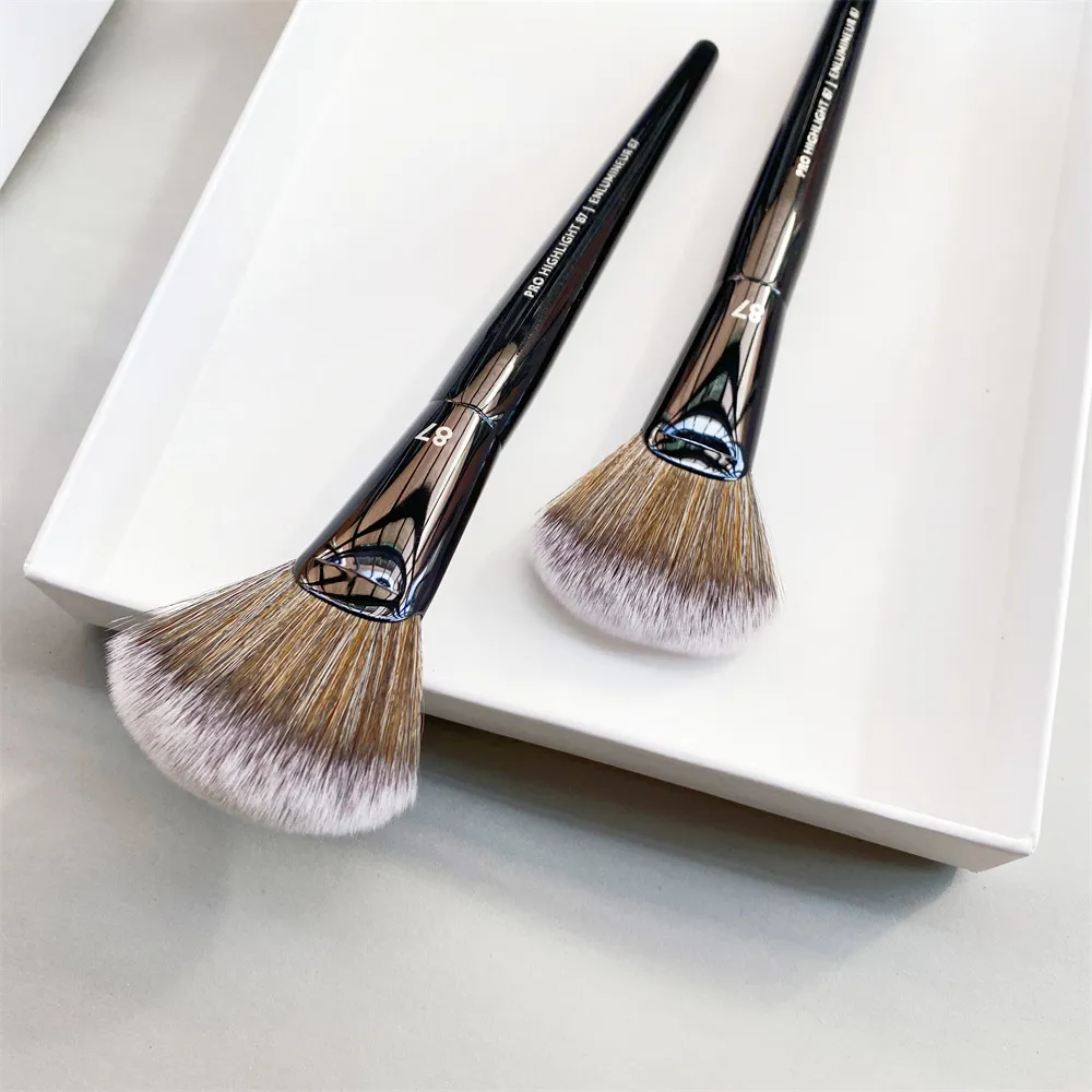 Ny PRO Highlight Fan Makeup Brush #87 - Fläktformad mjuk borst utan ansträngning All-Over Highlighting Powder Cosmetics Beauty Tools