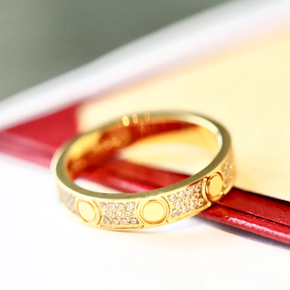 Anéis de amor femininos joias de aço inoxidável anel europeu e americano moda rua hip hop casual casal clássico ouro sier rosa opcional tamanho 6-8