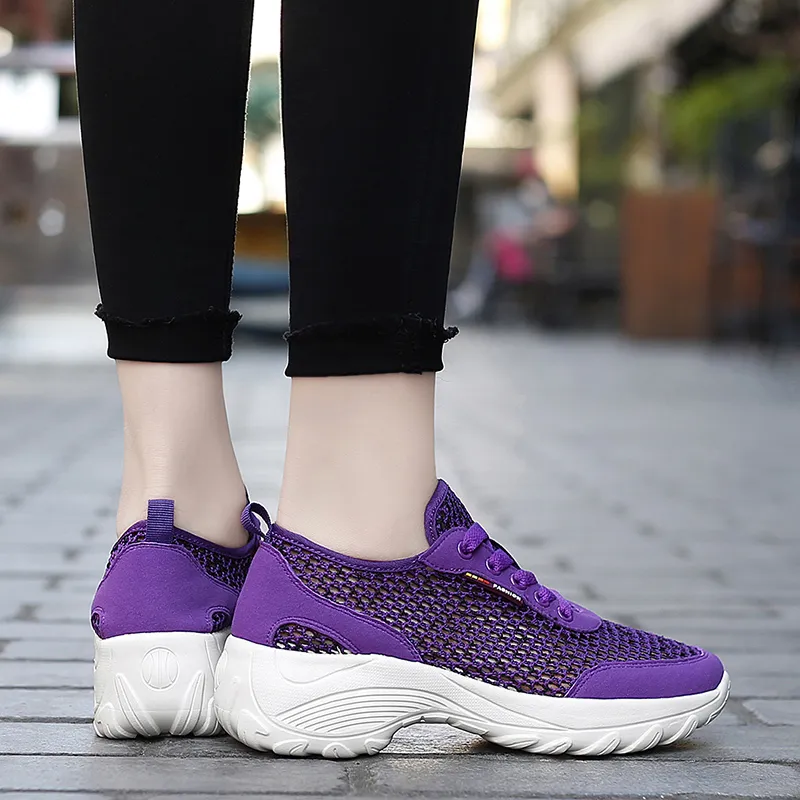 2021 Tasarımcı Koşu Ayakkabıları Kadınlar Için Beyaz Gri Mor Pembe Siyah Moda Erkek Eğitmenler Yüksek Kaliteli Açık Spor Sneakers Boyutu 35-42 FG