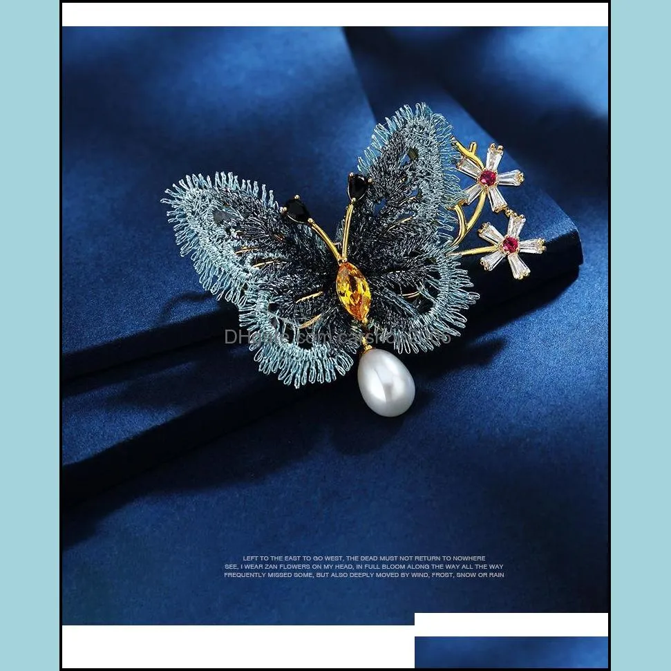 ピン、ブローチジュエリー刺繍蝶女性のための贅沢なクリスタルブローチかわいい美しい昆虫冬クリスマスギフトラペルピンドロップDE