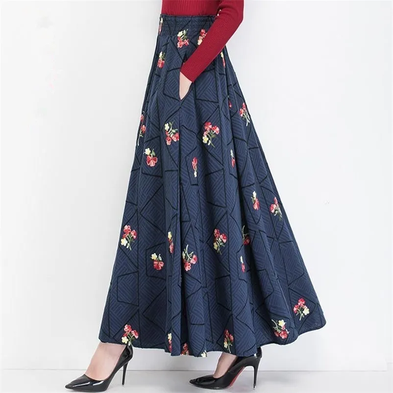 Kvinnor Floral Broderad Lång kjol Vår Bomull Och Linne Big Swing Pläted Lady Casual Summer Fickor A-Line Maxi 210421