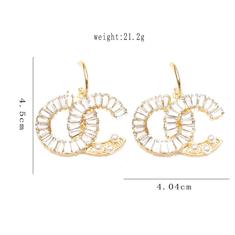 Célèbre 18K Plaqué Or Marque De Luxe Designers Lettres Stud Clip Géométrique Célèbre Femmes Ronde Cristal Strass Perle Gland Boucle D'oreille De Mariage Bijoux De Fête