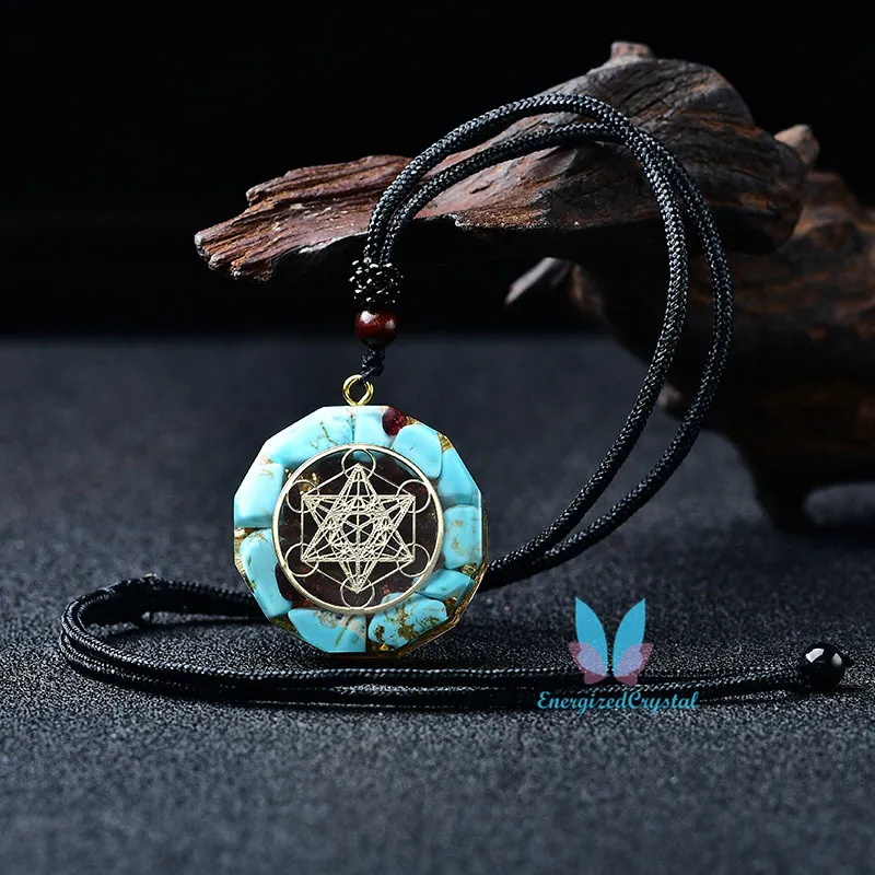 Collar con colgante de orgonita de howlita azul, cristal curativo redondo, símbolo de 7 chakras