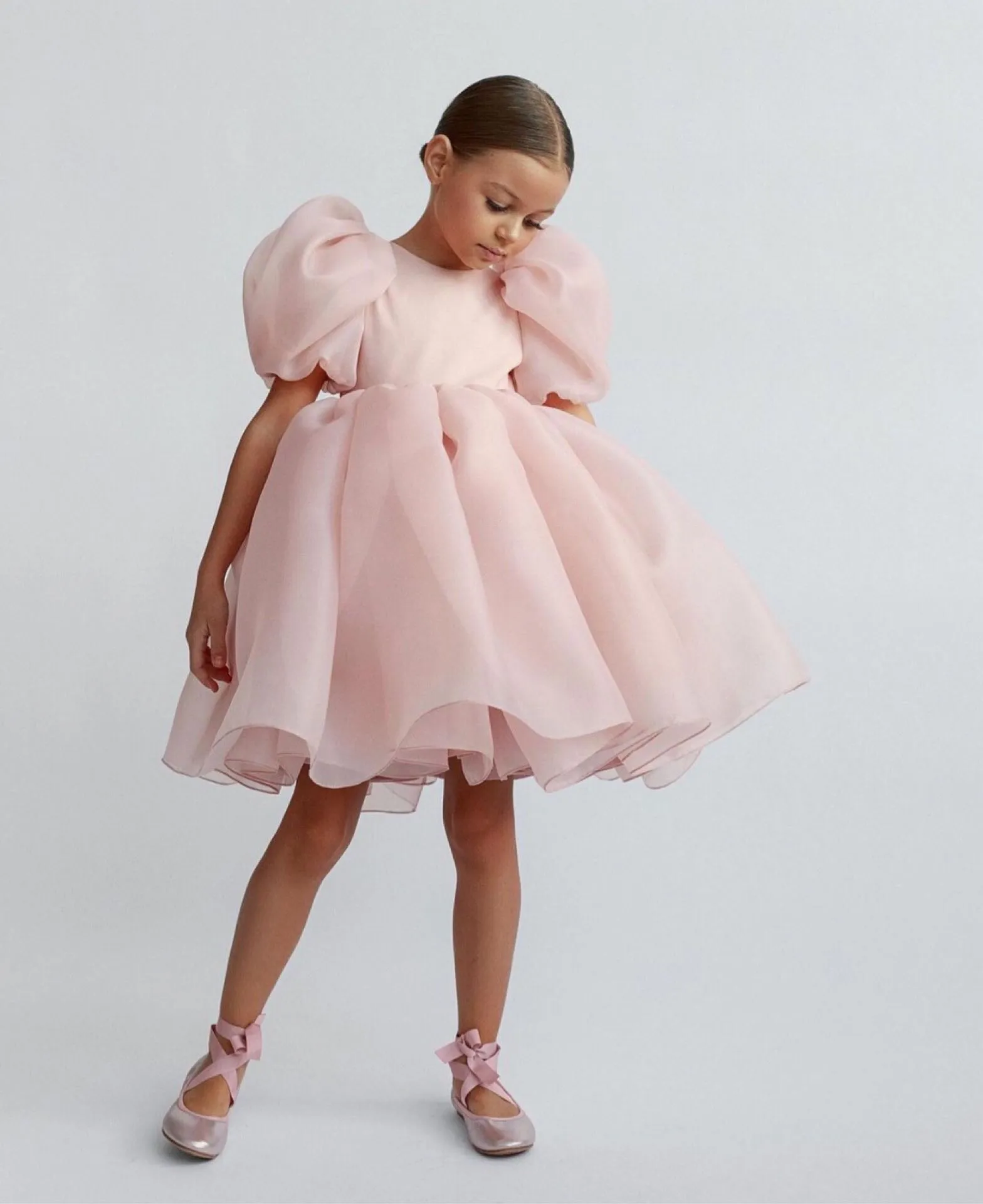 İspanya Tarzı Kızlar Puf Kol Parti Elbiseler Saray Çocuk Geri V Yaka Prenses Elbise Çocuklar Organze Saten Tutu Widding Giyim Balo A7427