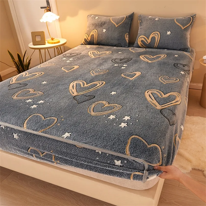 Drap-housse élastique en flanelle chaude d'hiver, housse de protection de matelas, imprimé de dessin animé, peluche Super douce et confortable, décoration de lit pour la maison, 220217