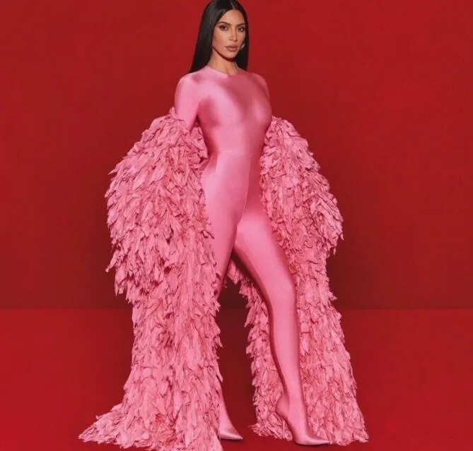 Robe de soirée vêtements femme Balqeesfathi Nawalelzoghbi 2 pièces Combinaison rose Avec cape Manches longues Gaine Yousef aljasmi Myriam fares kim kardashian