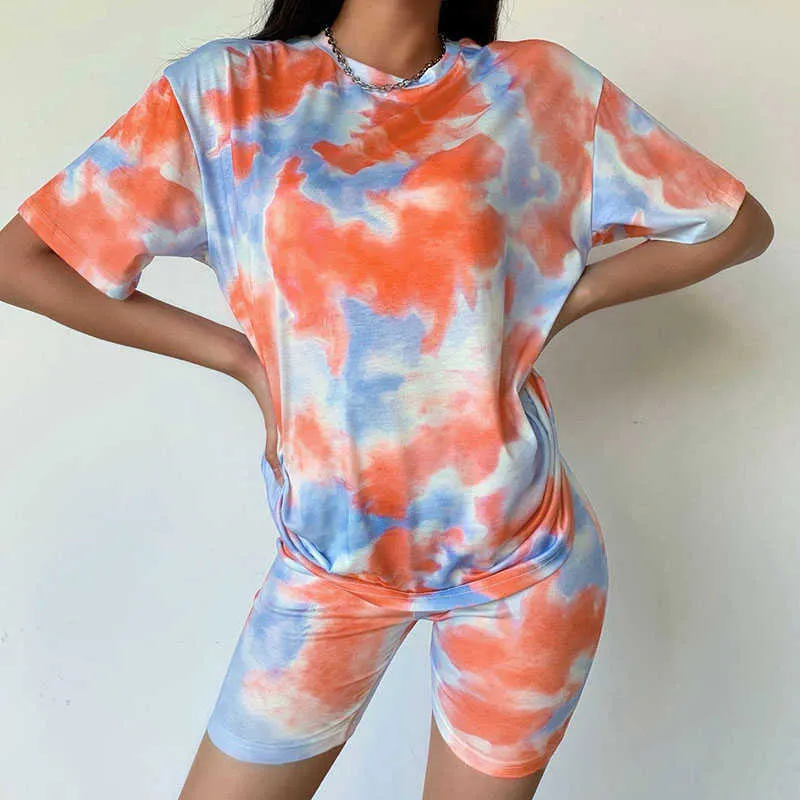 Darlingaga Casual Tie Dye Två Piece Set Kvinnor Tracksuit Fashion Summer Top och Biker Shorts Matchande Sats Outfits Sportkläder Nya Y0702